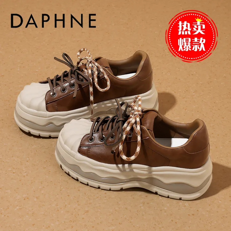 达芙妮高颜值厚底鞋女2025秋季爆款双系带软底舒适久穿不累松糕鞋