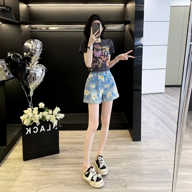 直筒显瘦百搭修身春夏新款时尚圆领辣妹风恤女花花印花短袖