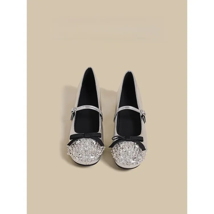 法式银色单鞋女2025夏季新款水钻覆古浅口平底玛丽珍