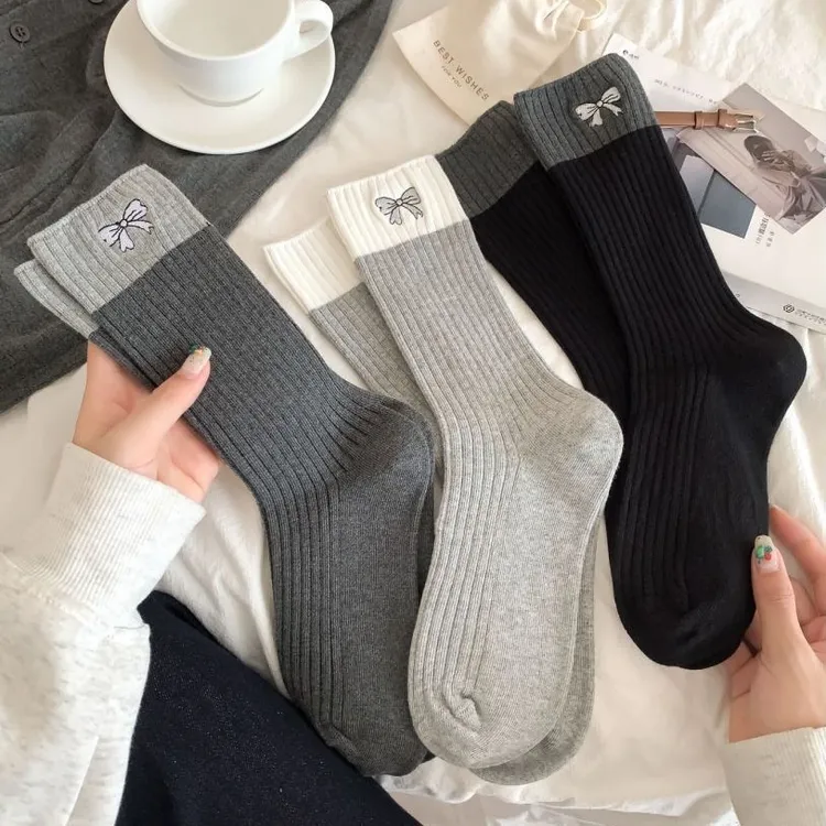袜子女中筒春秋冬季网红ins潮韩版日系可爱卡通刺绣