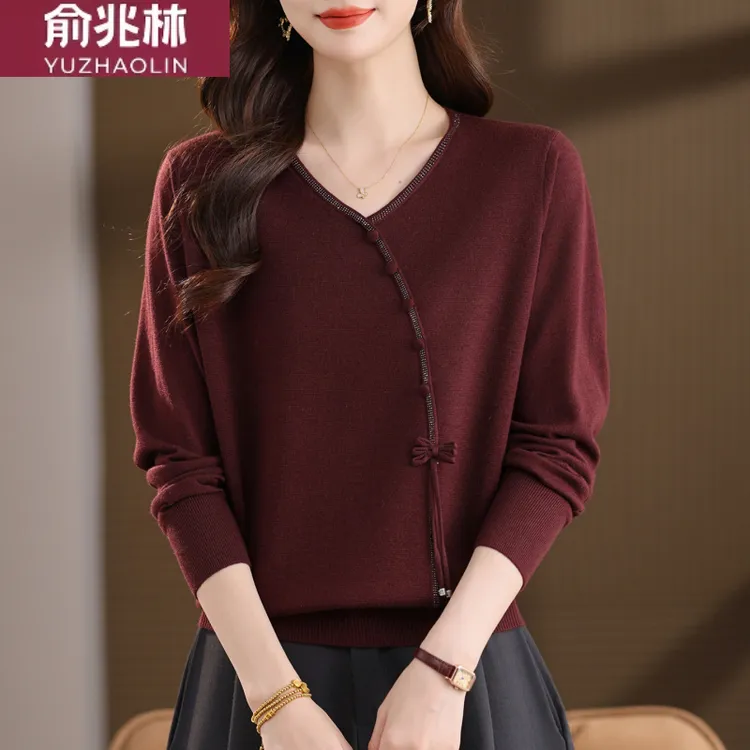 俞兆林中年妈妈秋冬新款鸡心领毛衣女宽松大码洋气领羊毛衫上衣打