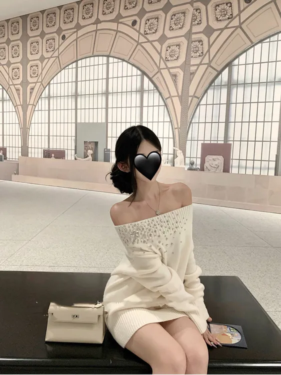 鎏星碎片 精致秋款名媛闪钻气质感长袖针织衫女高级感一字肩毛衣