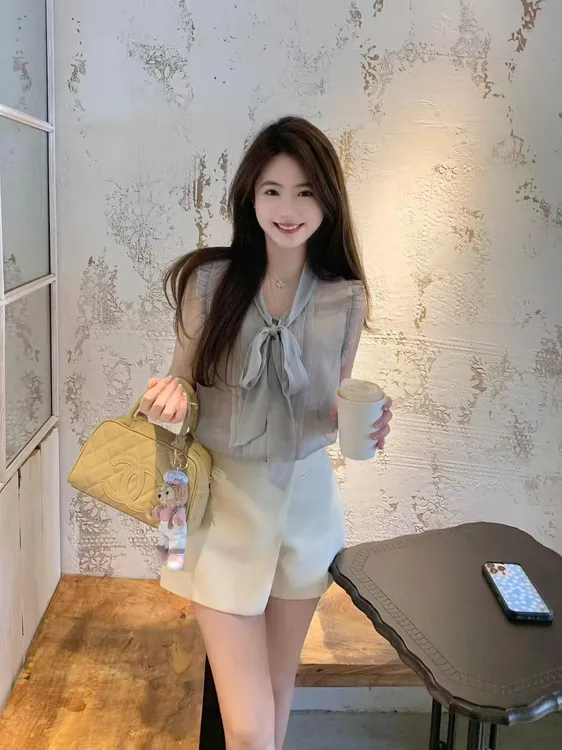 2025春夏新款高级感无袖飘带衬衫女春夏季通勤白色百搭阔腿短裤