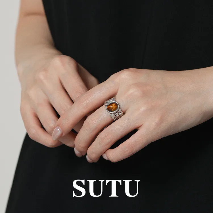 925银树脂戒指 镂空蕾丝镶嵌戒指秋冬时尚小众设计简约高级食指戒