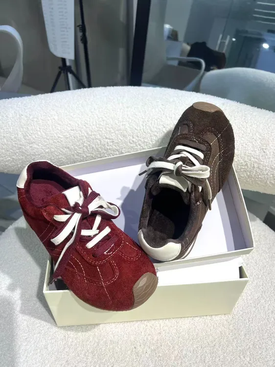 2025新款丑萌歪头百搭透气休闲德训鞋女