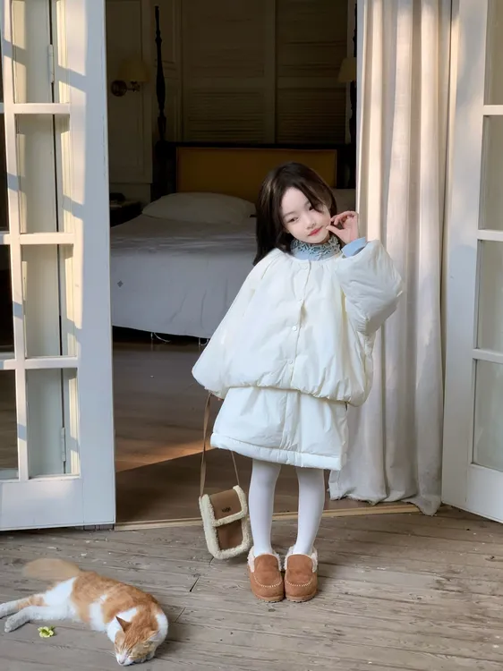 【初白】冬季女童洋气时髦短款棉服儿童花苞外套短裙新款夹棉裙套装