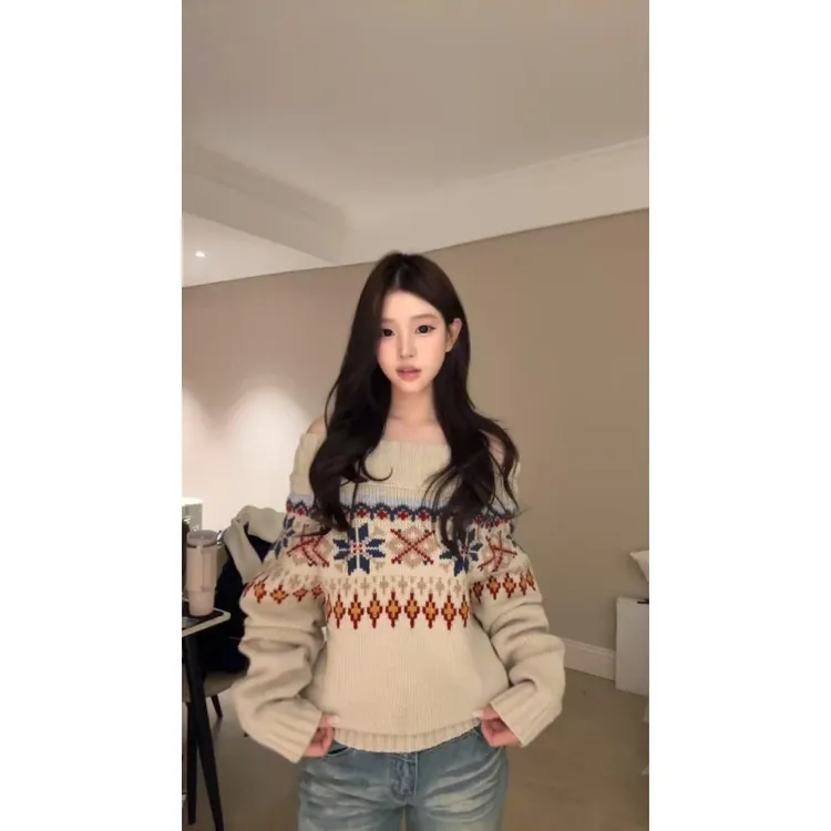 MARIE.COCO秋冬新款费尔岛提花一字领长袖针织衫女高腰显瘦牛仔裤