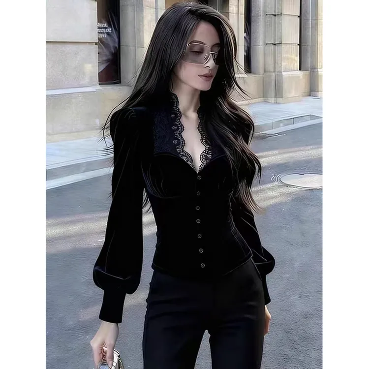 黑色丝绒拼接蕾丝上衣女秋季高端时髦洋气独特超好看法式小资衬衫