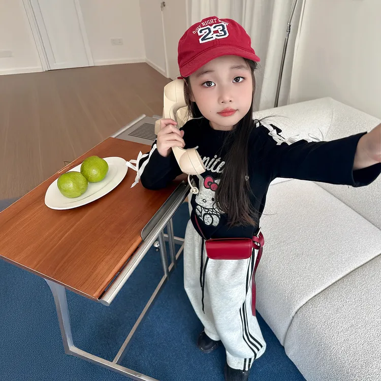 韩版印花女童套装2025新款小女孩春秋超好看长袖上衣儿童休闲卫裤