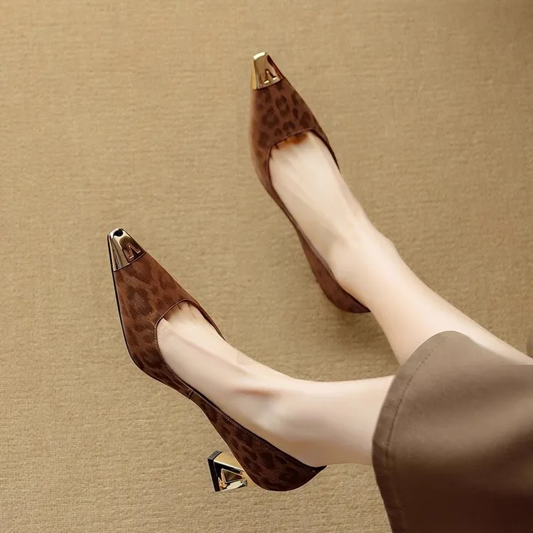 法式气质高跟鞋女2025年秋季新款浅口一脚蹬单鞋小香风豹纹晚晚鞋