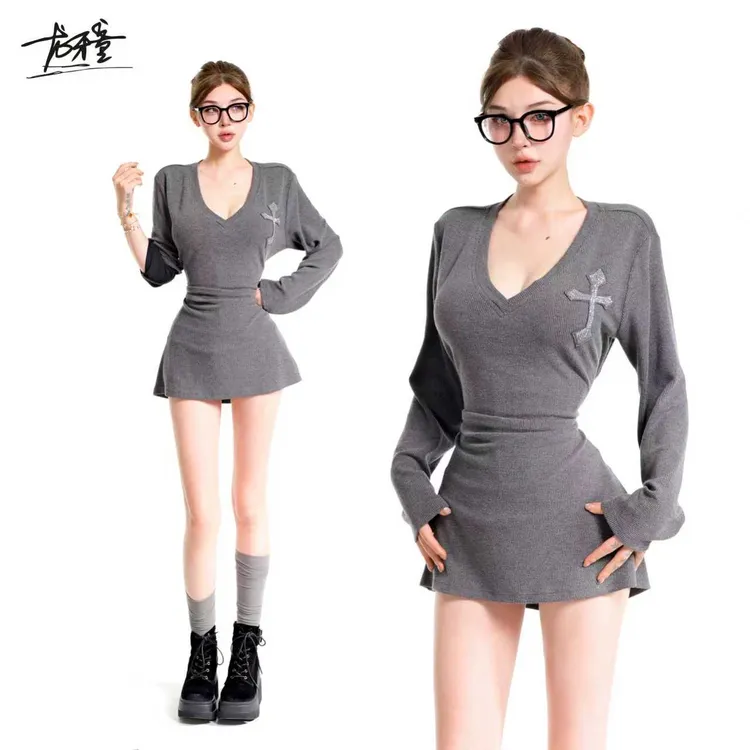 龙牙童推荐【等你下课】秋季长袖打底T恤收腰显瘦百搭休闲辣妹灰色