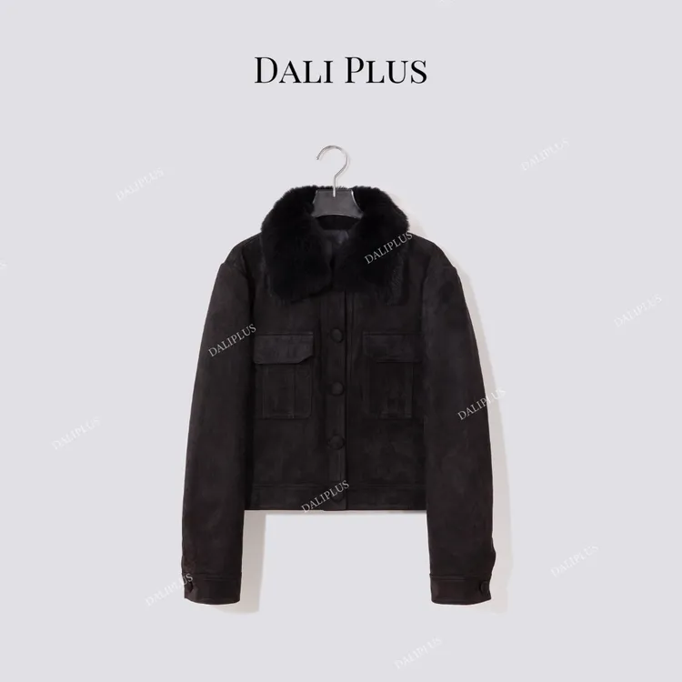 DALI PLUS”琥珀系列“黑色皮绒拼接贝贝狐90鹅绒羽绒服-D5MM3035-1