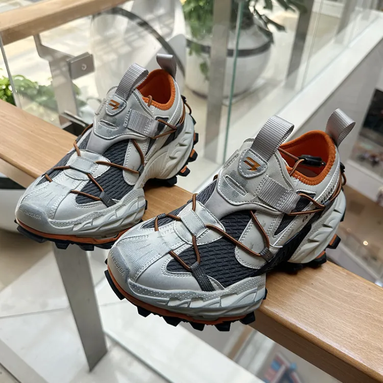 顶版巴家老爹鞋女2025新款高级感潮鞋炸街厚底增高轻便运动休闲鞋