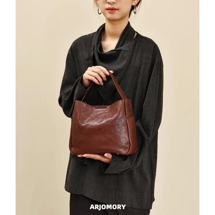 ARJOMORY原创设计时尚真皮小方包女2025新款通勤简约单肩包斜挎包