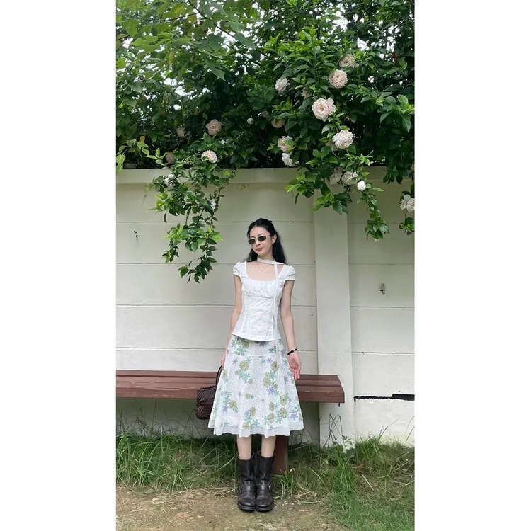 【运补6】夏季法式方领泡泡袖蕾丝收腰气质设计感衬衫女花花半身裙