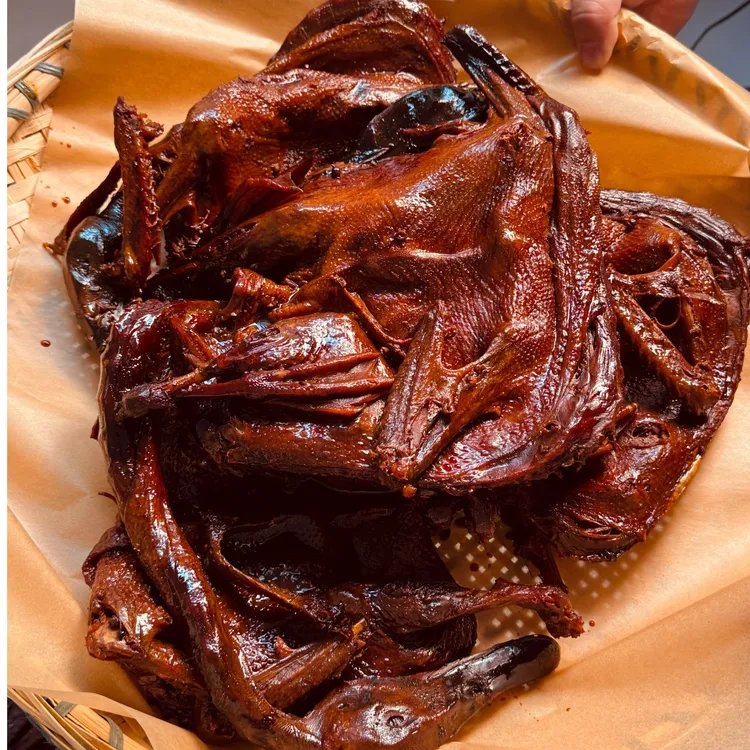 福满巴陵湖南特产香辣味手撕酱板鸭整只开袋即食零食