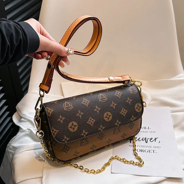 夏天超火小包包女2025新款轻奢小众设计今年流行爆款高级感斜挎包