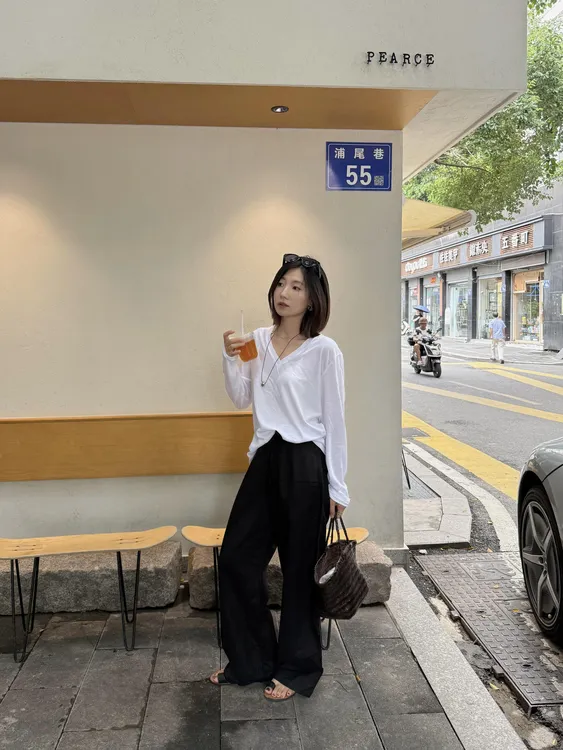 女生韩系ins衣服2025新款秋季炸街风V领长袖上衣女士休闲长裤套装