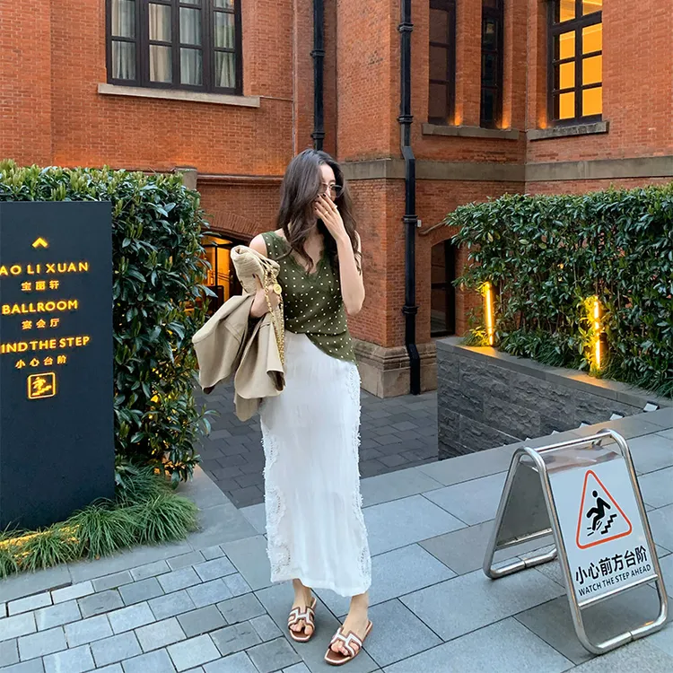 【ALONE SAVOR】纯色蕾丝镂空显瘦高腰立体花边中长裙Z203