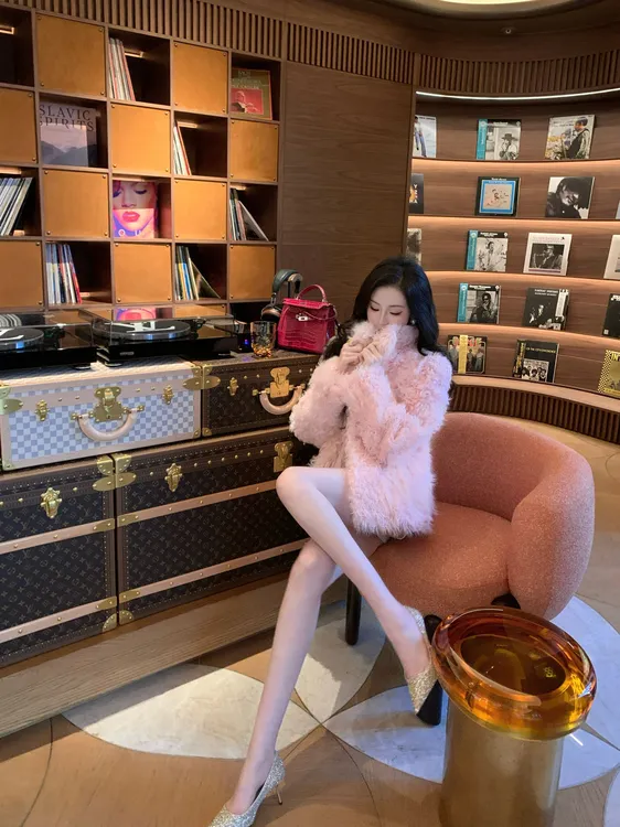 【雅乔定制】粉色卷毛羊毛皮毛一体皮草外套女秋冬DYDD-25070213