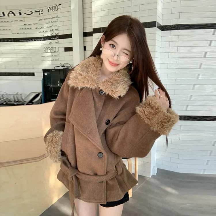 韩系高级感气质咖色毛绒拼接加厚外套女冬季新款百搭显瘦毛呢大衣