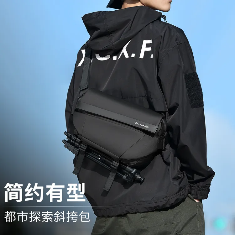 时尚男士单肩斜挎包机能风休闲潮流户外骑行胸包防水日系邮差包