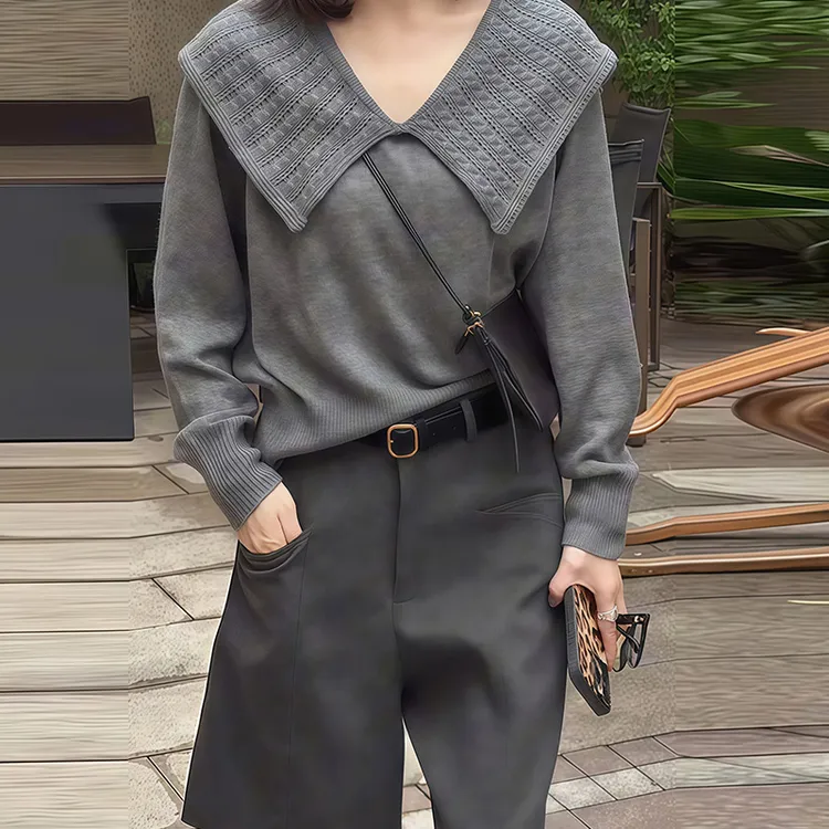 娃娃领减龄设计感套头毛衣女2025秋季新款宽松显瘦打底时髦针织衫