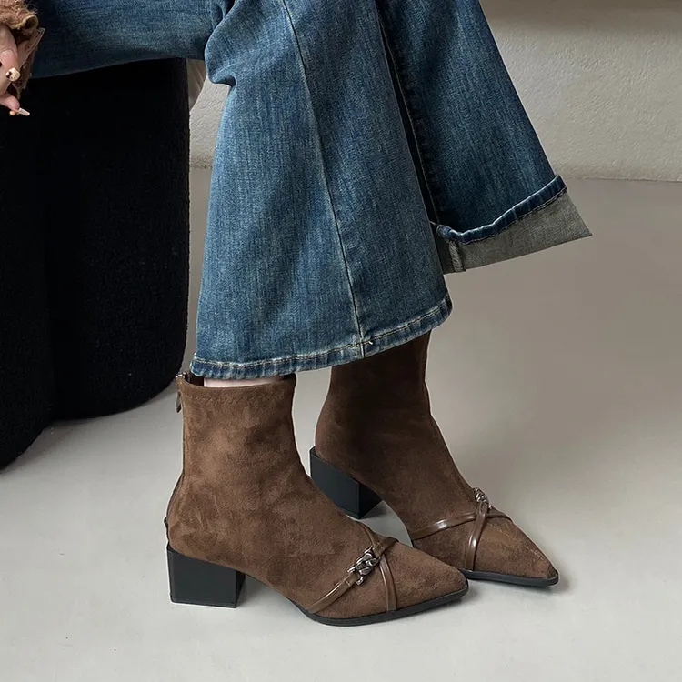 尖头短靴女新款靴子2026秋冬女靴短筒靴高跟加绒瘦瘦靴粗跟马丁靴