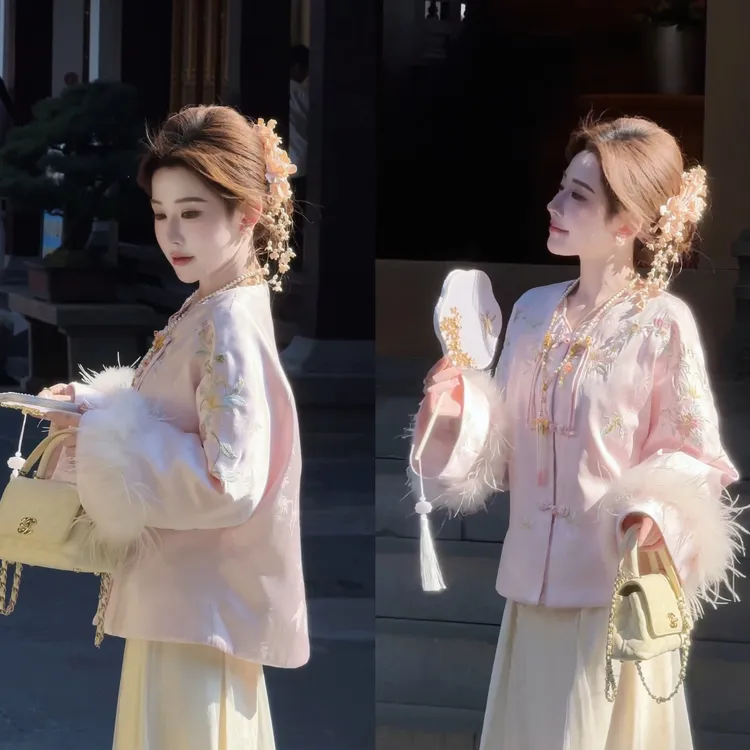 【婷婷】《百蝶争香》特别领口 刺绣羽毛国风外套 TT2SDTH2582