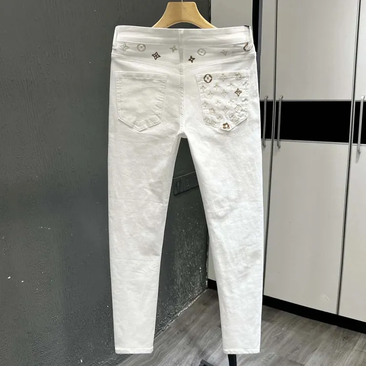 男士秋冬牛仔裤2025新款直筒简约百搭休闲小脚裤潮流修身长裤男裤