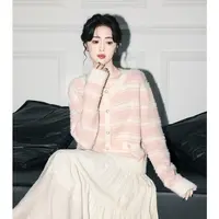 粉色条纹毛衣外套女春秋2025秋新款小香风温柔软糯针织开衫短上衣