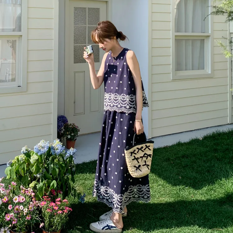 重工刺绣套装裙夏季女2025新款复古氛围感气质显瘦无袖上衣半身裙