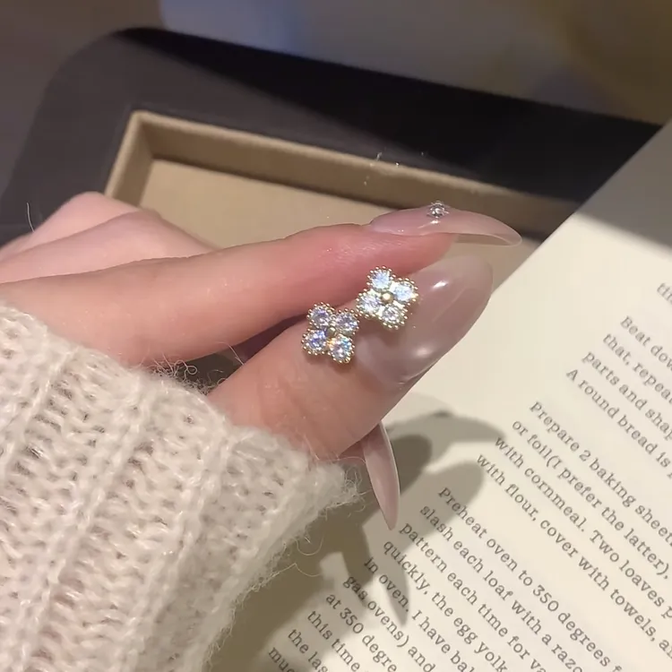 铜合金耳饰 B3089满钻四叶草mini小花耳钉