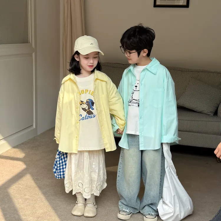 儿童衬衫春秋新款2025男女童纯色翻领衬衣宝宝洋气休闲长袖上衣潮