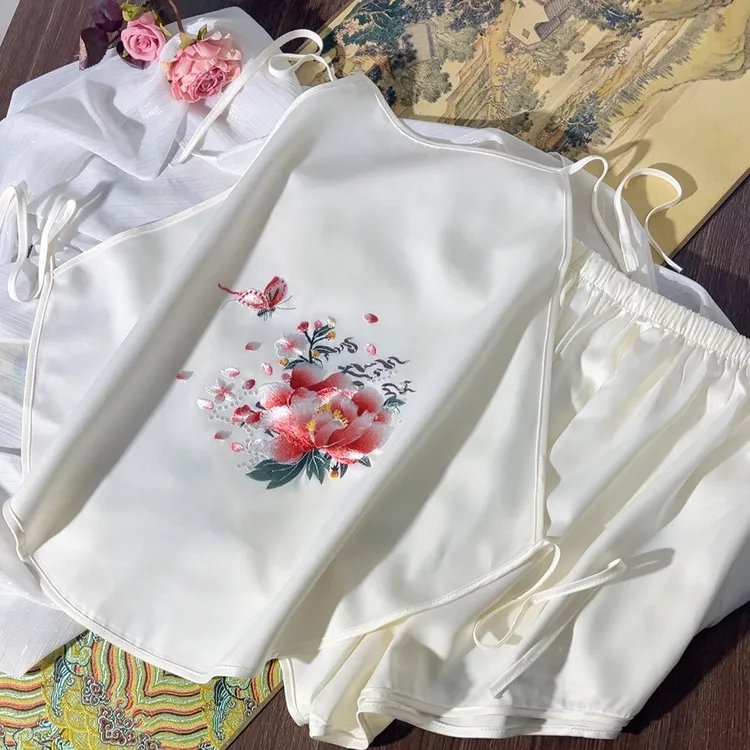 苏绣肚兜套装双层真丝绸吊带女性纯手工古风绣花露背式内衣睡衣