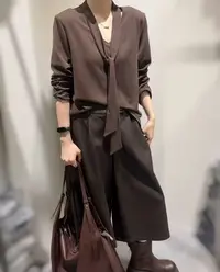 3793潮女时尚百搭休闲领带v口T恤气质显瘦设计师秋季
