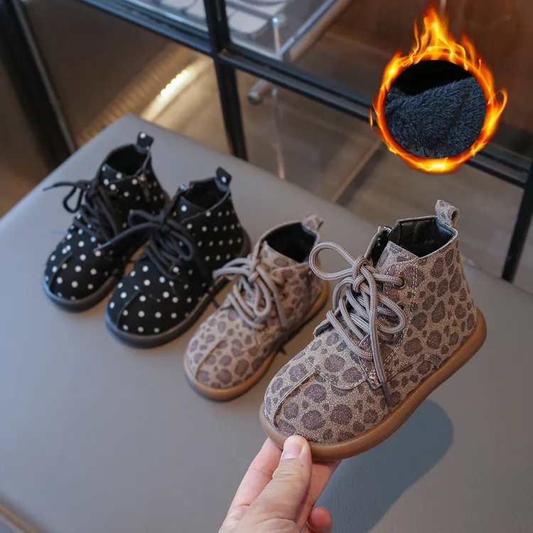 女童靴子秋冬豹纹短靴洋气皮靴2024儿童公主靴防滑二棉鞋中大童潮