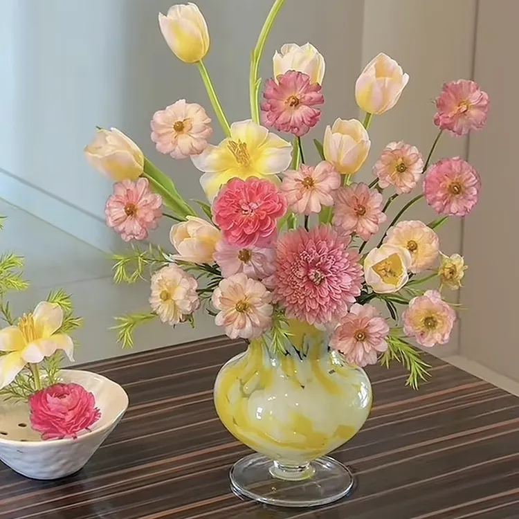 韩式高脚杯彩色琉璃花瓶高级感2025热卖中古芬顿水培花器轻奢摆件
