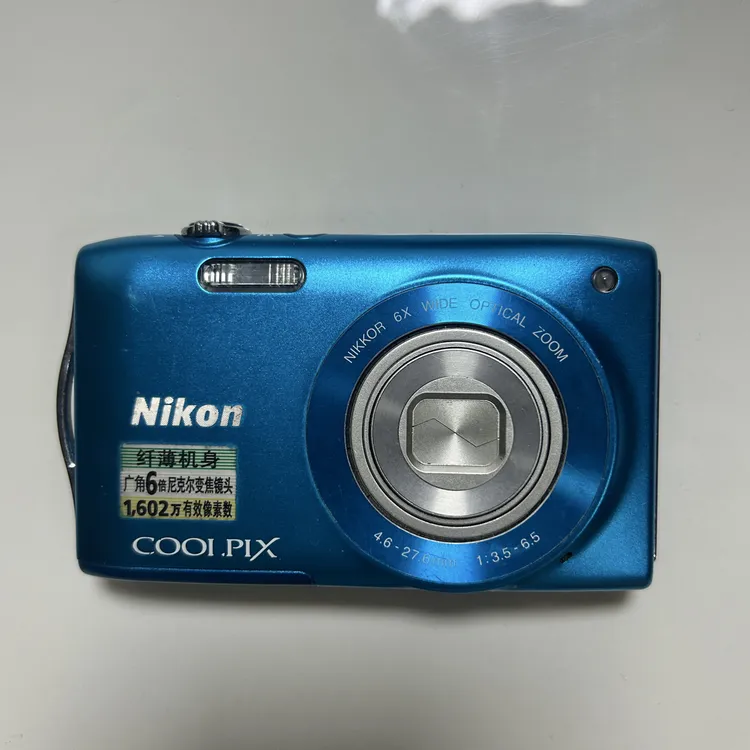 尼..康s3200，功能正常，成色如图非常好，屏幕有膜，1602w像素，79