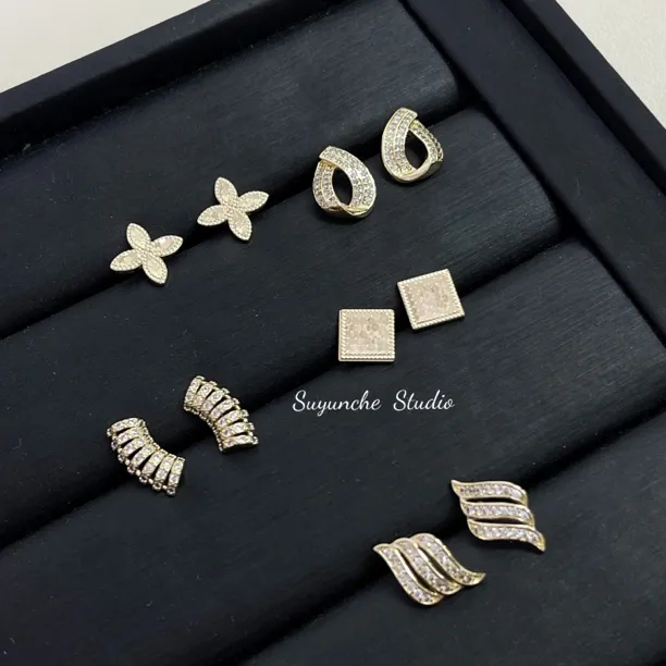 铜合金合成锆石耳饰 Suyunche2610浅金色百搭通勤时尚简约耳钉