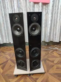 8新  二手美国聆听者NHT落地箱，不保修不退换货。运费自理