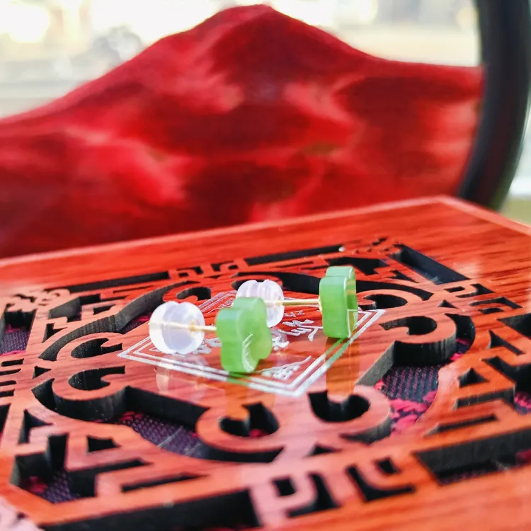 全盛和珠宝正品金镶玉天然和田玉碧玉四叶草耳钉Au750金镶嵌