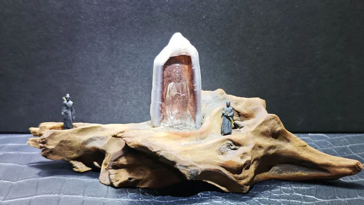 水晶珠宝半成品未镶嵌摆件 — 天然透体白水晶雕刻件 冥冥之中 