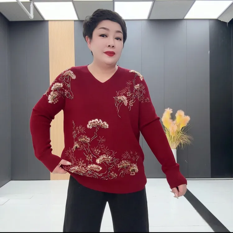 秋新款时尚重工钉珠中老年宽松长袖打底上衣气质妈妈装针织-7726