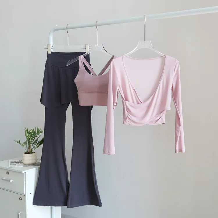 网红瑜伽服上衣女秋季2025新款运动健身套装跑步训练普拉提三件套