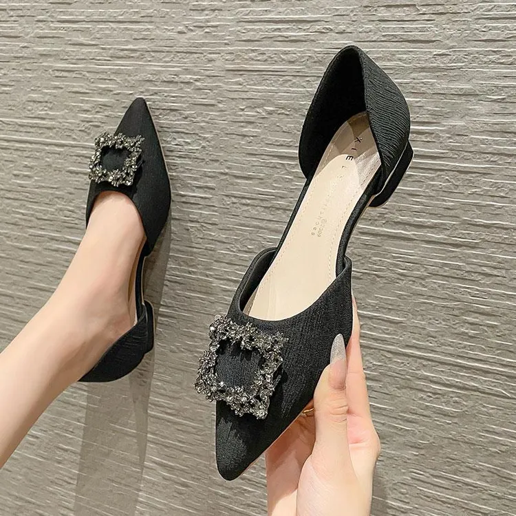 尖头低跟凉鞋女夏季新款水钻方扣中空平底单鞋黑色百搭软底工作鞋