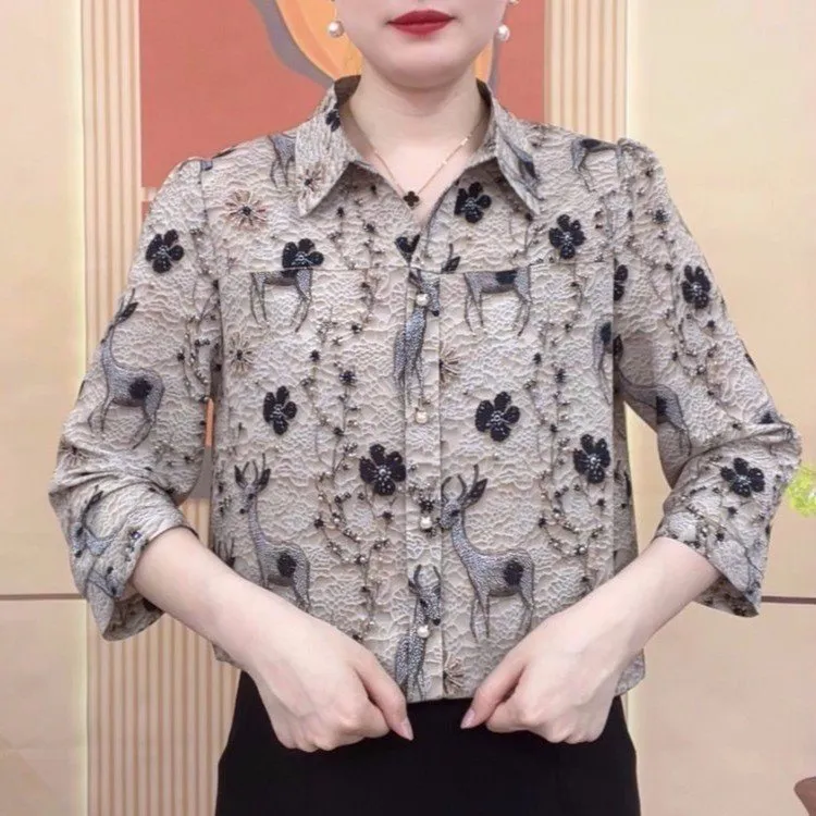 细节造就品质，展现女性的美好形象