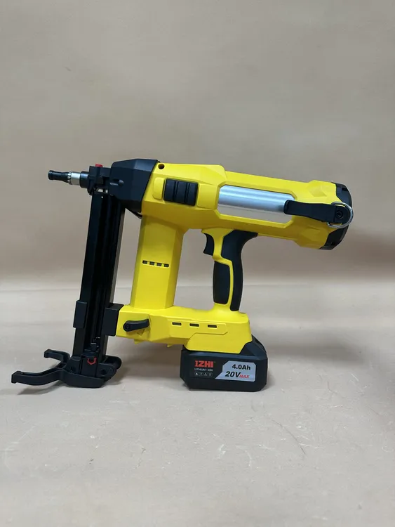 壹致锂电定钉器水电木工安装钢排钉多功能锂电钢钉紧固器