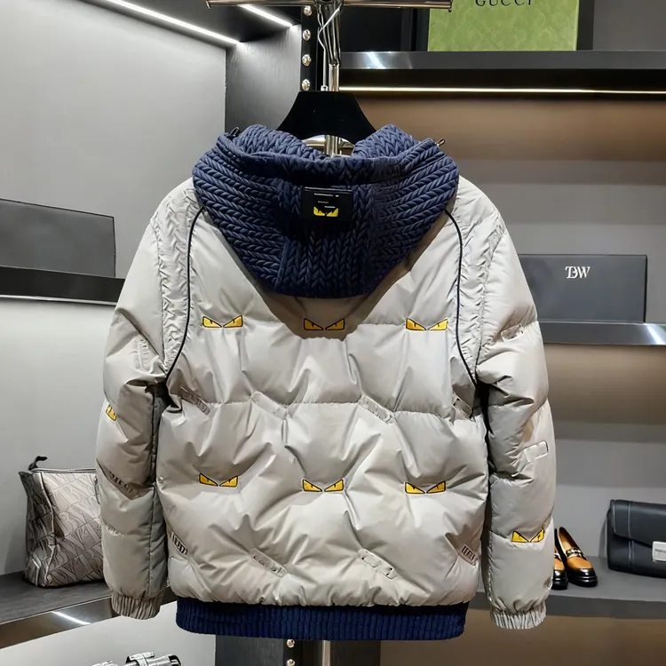 PAVENATNO/巴韦那奇冬季恶魔刺绣白鸭绒连帽羽绒服男士保暖休闲潮