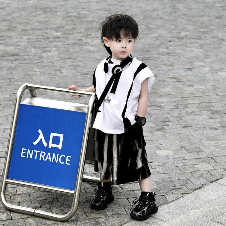 童装夏季新款黑白拼接背心痞帅T恤无袖上衣短裤套装新款时尚套装